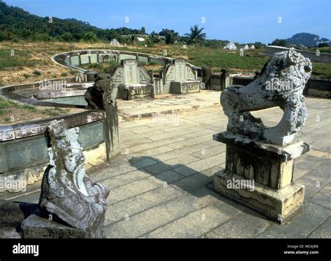 FENG SHUI - Old Chinese tombs, built and oriented according to good ...