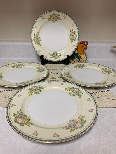 Vintage Meito Hand Painted Floral Dinner Plate 4 Piece Set Made In