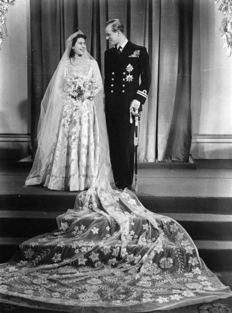 Most Elaborate Celebrity Wedding Dresses – Femanin