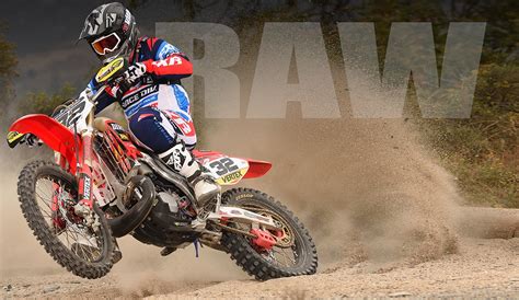 HONDA CR250R 2 STROKE RAW VIDEO Dirt Bike Magazine