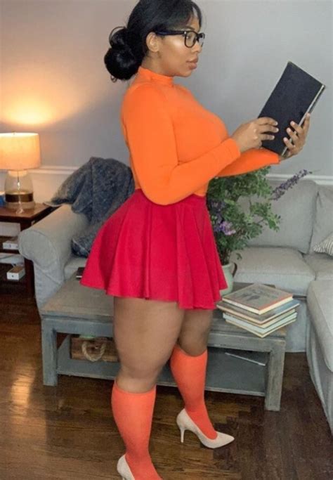 Velma Dinkley Cosplay Tod Clifton