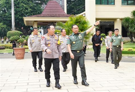 Panglima Tni Kunjungi Mabes Polri Perkuat Sinergi Foto