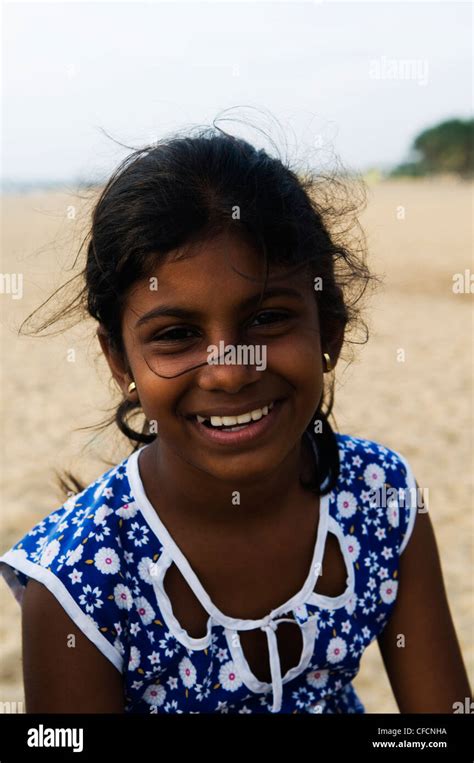 Portrait Of A Beautiful Sri Lankan Girl Stock Photo 43920950 Alamy