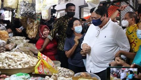 Pantau Operasi Pasar Menko Airlangga Disambut Emak Emak Di Salatiga