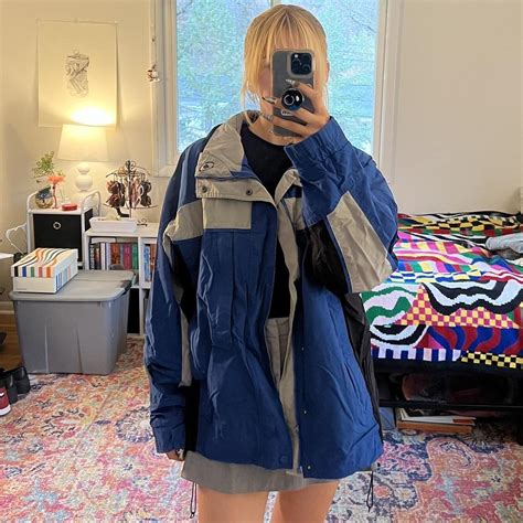 Columbia rain jacket☔️☔️ This zipper is missing a... - Depop