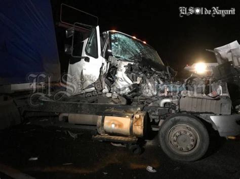 Choque entre tráilers deja un lesionado en Autopista Tepic Gudalajara