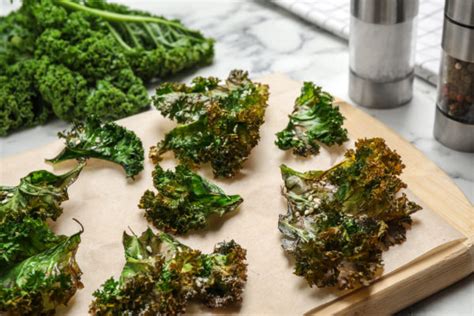 Cheesy Baked Kale Chips - F-Factor