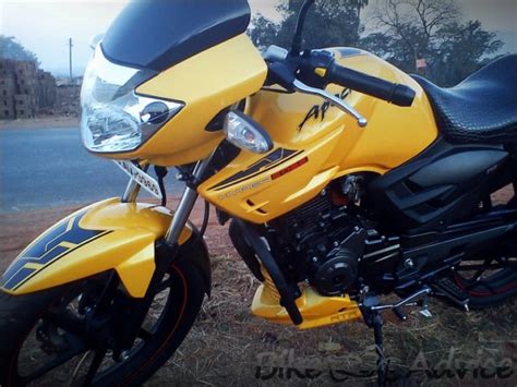 Tvs Apache Rtr 160 Hyper Edge White Colour