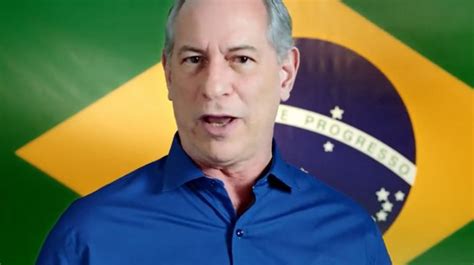 Ciro critica má política e pede a Deus que ninguém roube a liberdade