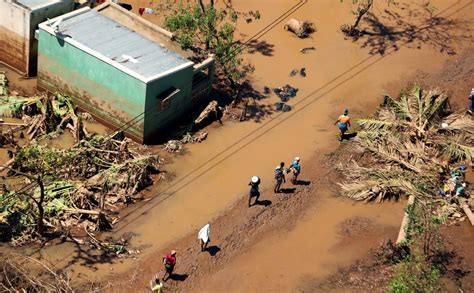 Suman M S De Muertos En Sur De Frica Por El Paso Del Cicl N Idai