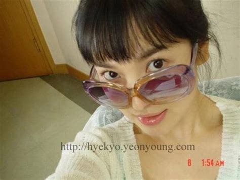Lo T Nh Hi M Th I Tu I C A Song Hye Kyo Hot L I Visual X Ng Ng X P V O H Ng Huy N Tho I