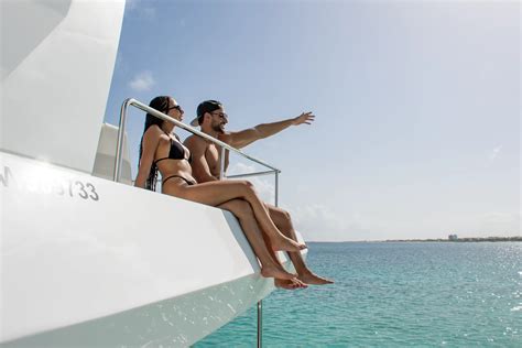 Yacht Charter St Martin Anguilla FUNSEAKER Catamaran