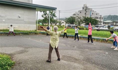 逗子第一運動公園で有志が朝の体操32年間続行中 神奈川東京多摩のご近所情報 レアリア