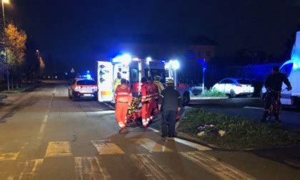 Mezzago Investito Da Un Auto Mentre Attraversa La Strada Muore Il Suo