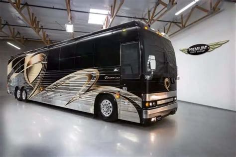 Top 15 Biggest Buses In The World | World's Top Insider