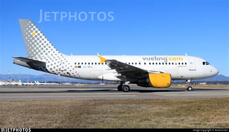 Ec Mkx Airbus A Vueling Arianna Iori Jetphotos