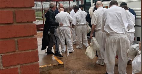 TDCJ Is Beginning To Repopulate Prisons Evacuated For Harvey | Texas ...