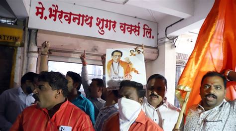 Maharashtra Crisis Shiv Sena Workers Vandalise Rebel Mla Tanaji Sawant