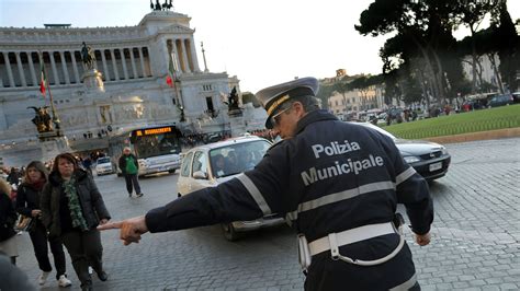 Blocco Auto A Roma Domenica Novembre Orari E Informazioni