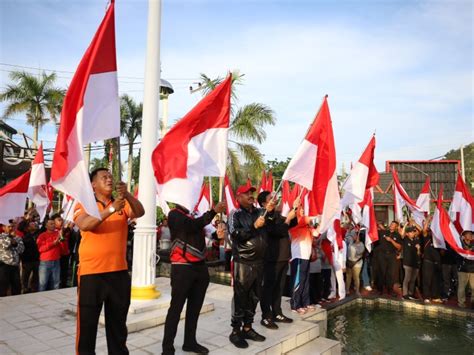 Pembagian 10 Juta Bendera Merah Putih Di Kukar Bupati Minta Jaga