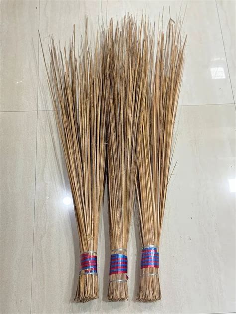 Plastic Hard Coconut Broom 40 Inch At 35 Piece In Mumbai ID