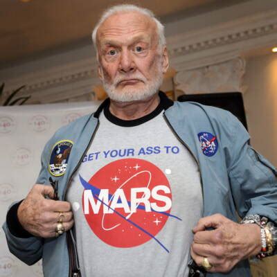 L Ex Astronaute Buzz Aldrin Hospitalis Se Remet Bien Geo Fr