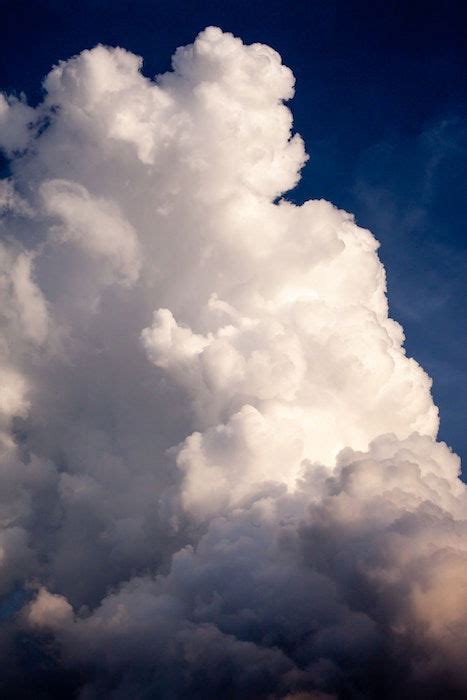 8 Helpful Tips for Capturing the Best Cloud Photography