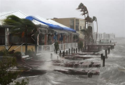 Hurricane Matthew Churns Up The Atlantic Coast Business Insider