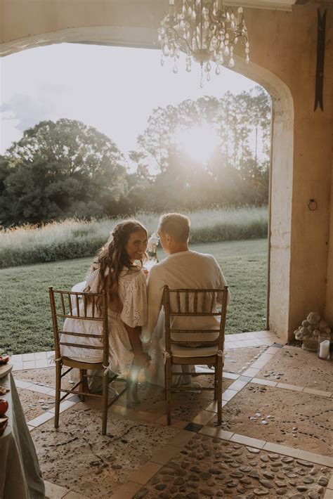 Christie Hayes And Justin Coombes Pearce Romantic Byron Bay Elopement