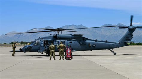 Sikorsky Hh W Jolly Green Ii Whiskey Inbound Sikorsky Airman