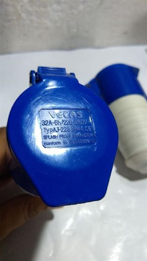 VECAS AJ-223 - IP44 32A-6h / 220-250V Splash Proof Connector - 2 pc lot ...