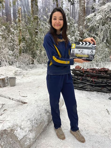 Alexa Barajas Yellowjackets Season 2 Behind The Scenes Medium Tv Show