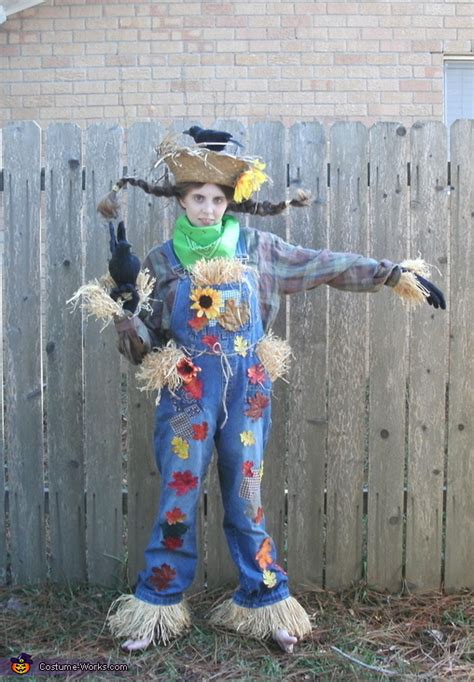 Scarecrow Halloween Costume | Last Minute Costume Ideas