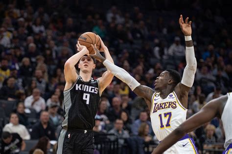 NBA Schröder sichert Lakers fünften Sieg in Serie