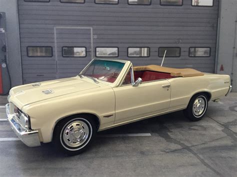 '64 Pontiac GTO Convertible (Polar Lights) - Model Cars - Model Cars Magazine Forum