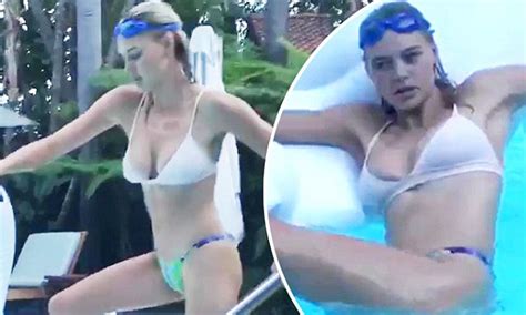 Kelly Rohrbach Flashes Her Ample Assets In Sexy Bikini Daily Mail Online