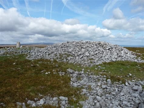 Burial Cairn On Twr Pen Cyrn © Jeremy Bolwell Cc By Sa20 Geograph