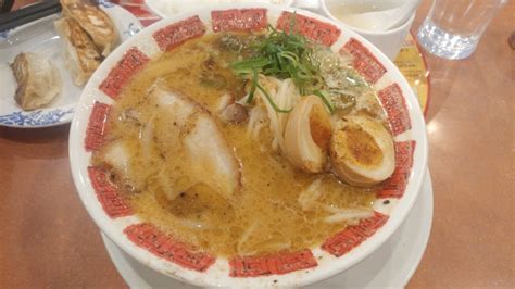 【バーミヤン】炙り叉焼と黒マー油の味噌ラーメン¥699 税別ごはんセット ¥200税別 楽しくなければごはんじゃない