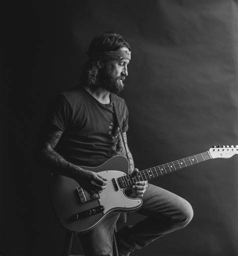 Interview: Chris Shiflett - Foo Fighters - SoundVapors