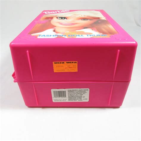 Barbie 1998 Vintage Wardrobe Case Fashion Doll Trunk Pink Handle Style