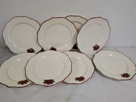 Better Homes Garden Holiday Poinsettia Dinner Plates