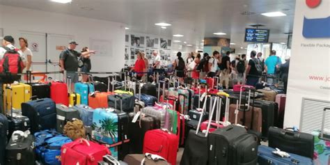 Ancora Caos Bagagli All Aeroporto Di Palermo Centinaia Di Passeggeri