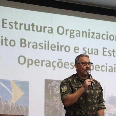 Coronel do Exército alvo da PF por suposto plano de golpe é preso