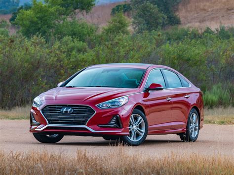 Used Hyundai Sonata Vs Used Toyota Camry Comparison Kelley Blue Book