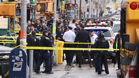 Un Muerto Y Varios Heridos En Tiroteo En Metro De Nueva York Horas