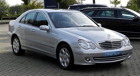 File:Mercedes-Benz C 230 Elegance (W 203, Facelift) – Frontansicht (1 ...