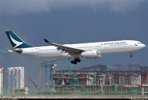 B Hlu Cathay Pacific Airbus A Photo By Zgggrwy Id