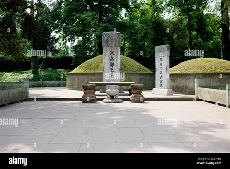 Yue Fei's tomb, Yuewang Temple, Hangzhou City, Zhejiang Province, China ...