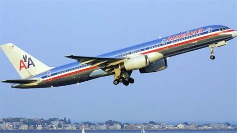 American Airlines Cancela Cientos De Vuelos Para Seguir Con Revisiones