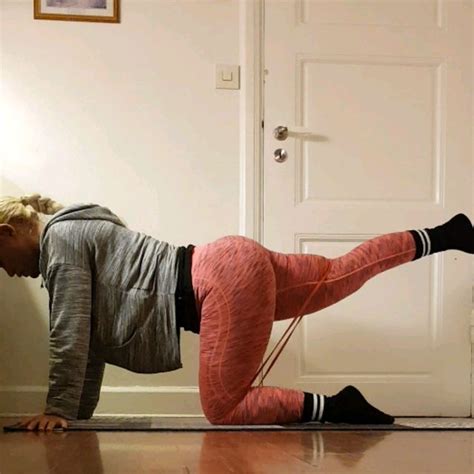 Right Glute Kickback Hold Extensions With Resistance Band by Emma-lee M. - Exercise How-to - Skimble